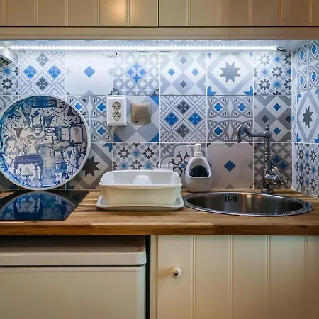 Apollon By Akroploro *