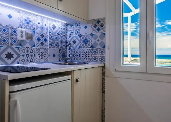 Apollon By Akroploro *